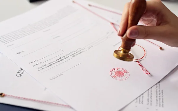 Emprender en Nueva York: Pasos Legales con una Notaría Latina 2 publico notarial
