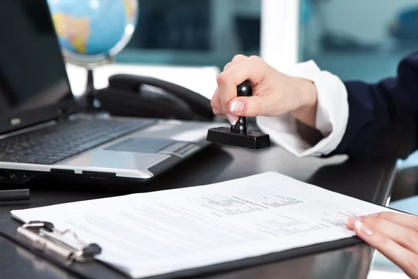 documento legal sellado por un notario