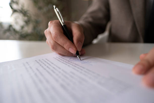 Todo lo que Debes Saber si Necesitas una Carta de Invitación Notariada 4 documentos legales